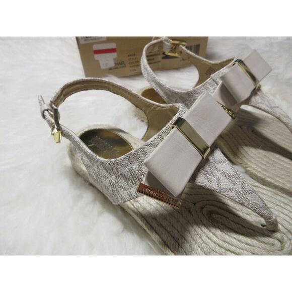 NEW Michael Kors MK Mini Logo PVC Meg Thong Vanilla Signature Size 5 - Picture 2 of 16